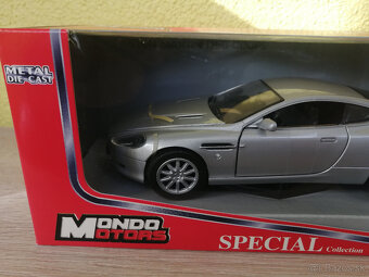 modely 1:24 na predaj (6)(Aston Martin, Dodge, MB, Audi) - 4