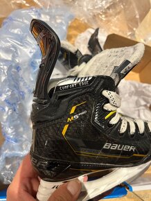 BAUER SUPREME M5 PRO VEĽKOSŤ 1,5 EE +NAHRADNE NOŽE - 4