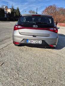 HYUNDAI i20 1,2i 62kw Comfort - 4