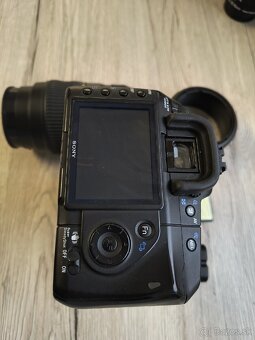 Sony a200 s objektívmi.80e - 4