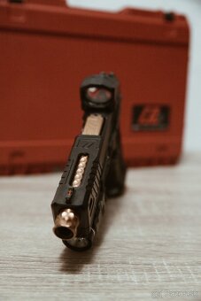 Pištoľ OZ9 Elite / kalibru 9x19 ZEV Technologies® - 4