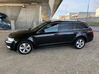 Škoda Octavia Combi 2.0 TDI Elegance/Style DSG Automat - 4