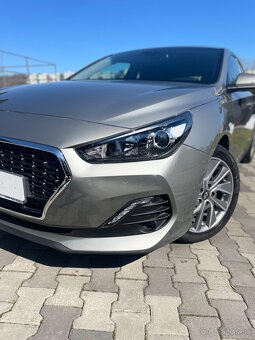 Hyundai i30 Fastback 1.4 T-GDi Family 29000KM - 4