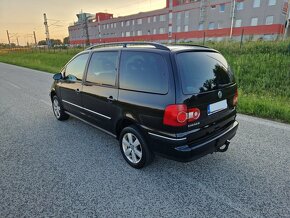 Volkswagen Sharan 1.9 TDI  4Motion 7-miestne - 4