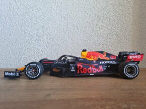 Max Verstappen Formula 1 - 4