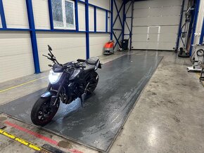 Yamaha fz1 - 4