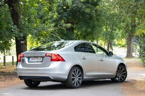 Volvo S60 D2 2.0L Momentum - 4