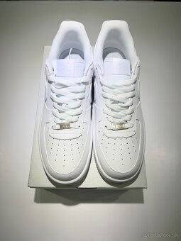 Nike Air Force 1 - All White - 4