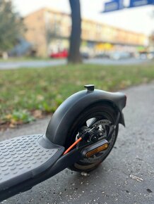 Ninebot Kickscooter F30E by segway A - 4