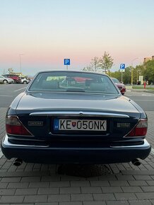 Jaguar XJ8 3,2 V8 - 4