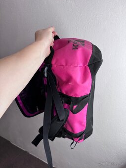 North Face duffel bag - 4