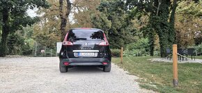 Renault Mégane Grandtour 2.0 dCi - 4