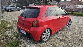 Yaris TS 1.8 Lux + - 4