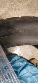 Hankook 285/30 R21 - 4