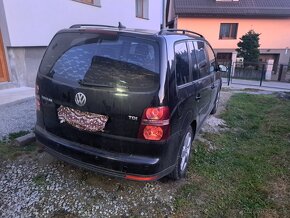 Predám volkswagen touran 1.9 - 4