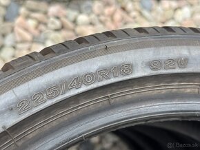 225/40 R18 - 4