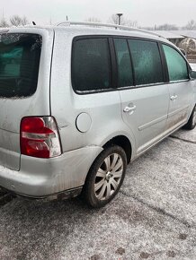 Predám náhradné diely na Volkswagen touran 2.0tdi-125kw - 4