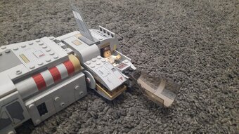 LEGO Star Wars 75140 Resistance Troop Transporter - 4