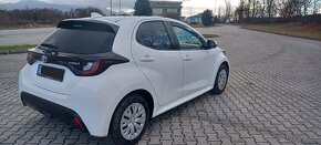 Toyota yaris 1.5 hybrid - 4