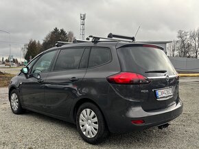 Opel Zafira Tourer 2.0 CDTi ECOTEC 130k Cosmo - 4