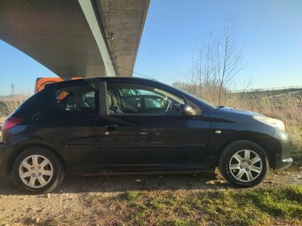 Peugeot 206+ 1.1 benzín - 4