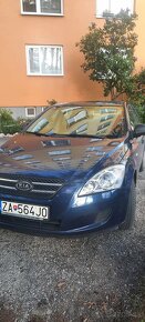 Kia Ceed - 4