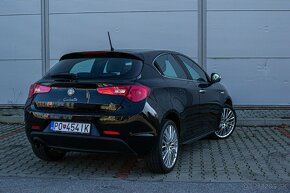 Alfa Romeo Giulietta 1.4 T Distinctive 2012 - 4