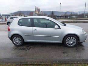 Volkswagen Golf 1.6 FSI Comfortline - 4