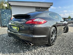 Porsche Panamera 4S - 4