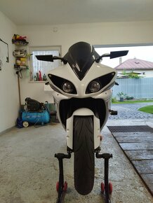 Yamaha R1 rn22 - 4