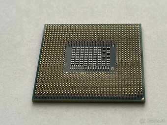 Intel Pentium B960 @ 2.20GHz - 4