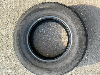 pneu NEXEN 215/70/r15c --- dot/22 - 4