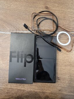 Samsung Galaxy Z Flip4 - 4