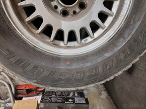 Predám pneu 255/70R15 - 4