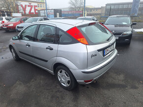 Ford Focus 1.6 Zetec SE Trend - 4