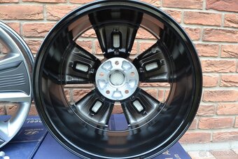 5x114,3 R17 Hlinikove disky Original HYUNDAI - 4