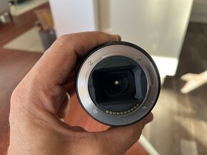 Sony FE Vario-Tessar T 16-35mm f/4 ZA OSS (ZEISS, E-Mount) - 4