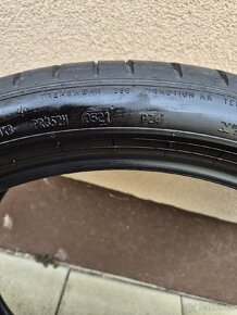 Pirelli P ZERO 275/35 R22 104W-letné. - 4