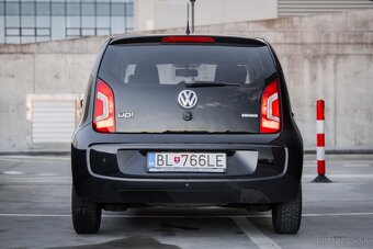 Volkswagen Up 1.0 high Up - 90tis. km, výhrev, pano, senzory - 4