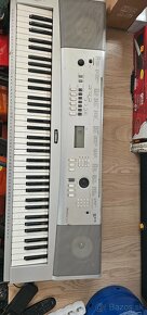 yamaha  dgx 220 - 4