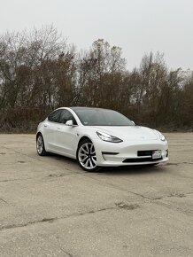 Tesla Model 3 Long Range Autopilot premium interiér - 4