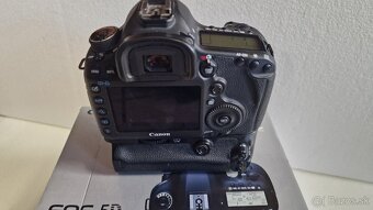 Canon EOS 5D Mark III - 4