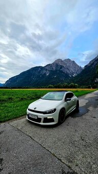 Volkswagen Scirocco R 2.0 TSI DSG - 4