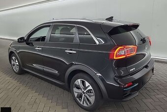 Kia Niro E-NIRO EV EXECUTIVELINE 5D 150KW - 4