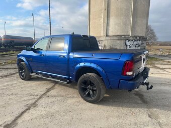 Dodge RAM 1500 Sport 4x4 - 4