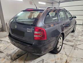 ŠKODA OCTAVIA COMBI 2.0 TDI DSG - 4