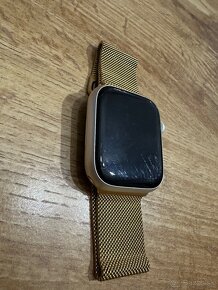 Apple Watch 8 - 4