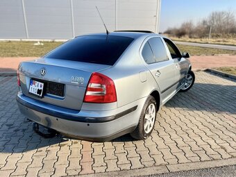 Škoda Octavia II 1.9TDI sedan - 4