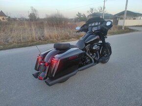 Harley Davidson Street Glide - 4