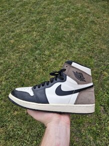 Nike Air Jordan 1 High Dark Mocha - 4